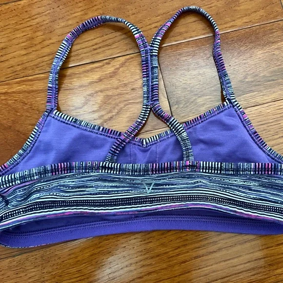 Ivivva Sports Bra, Great for Tweens! - Picture 2 of 7